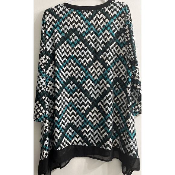 C established 1946 SZ 18/20 3/4 sleeve Back White Teal Loose Fit Flowing Top - Picture 2 of 10